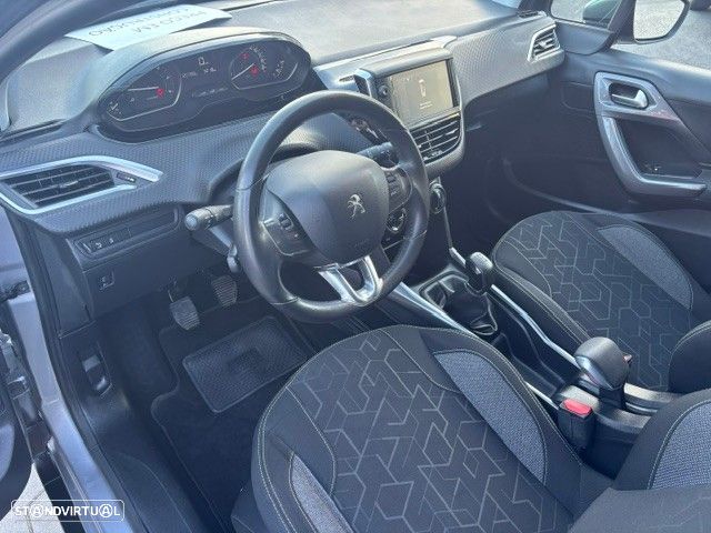 Peugeot 2008 1.6 BlueHDi Style - 2