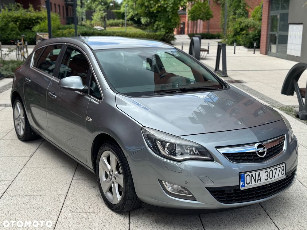 Opel Astra 1.4 T Enjoy - 1