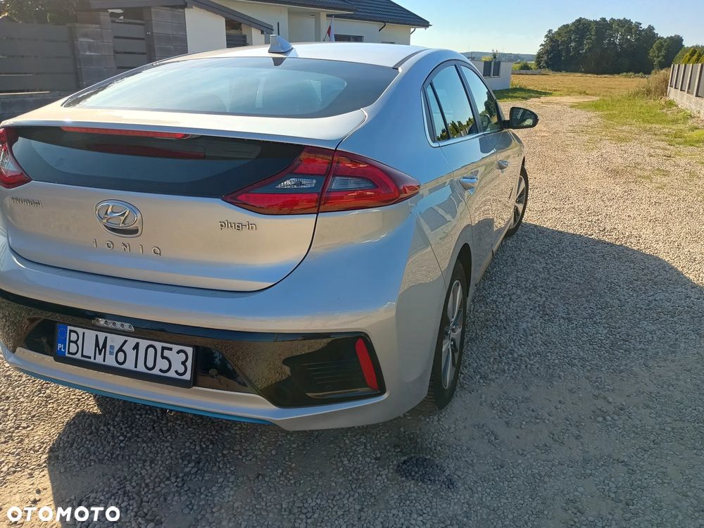 Hyundai IONIQ 1.6 GDI Premium - 4