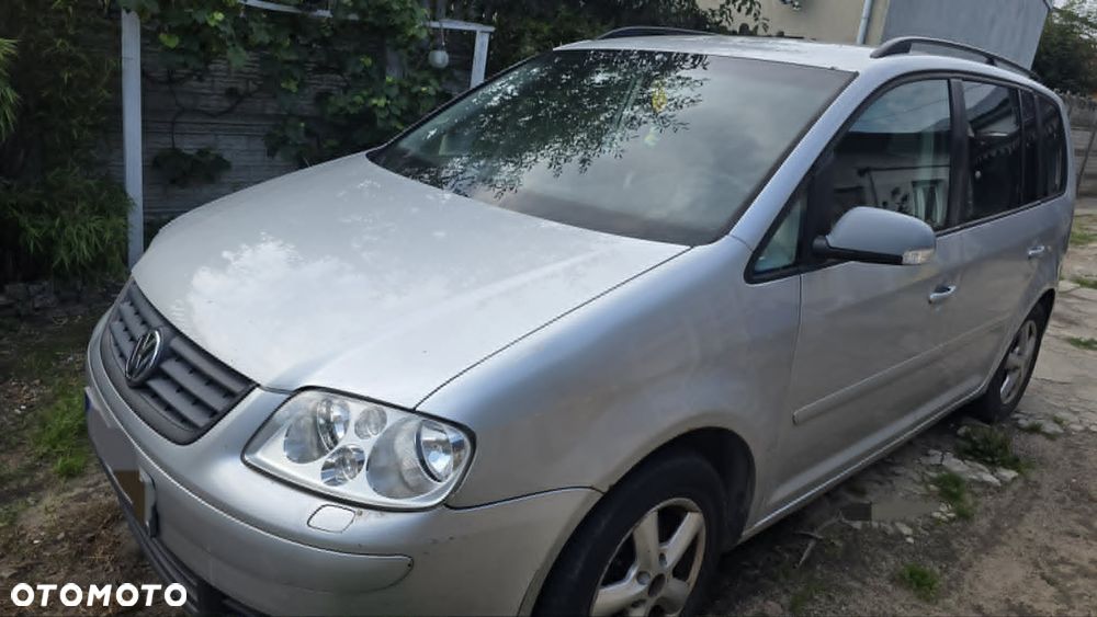 Volkswagen Touran - 1