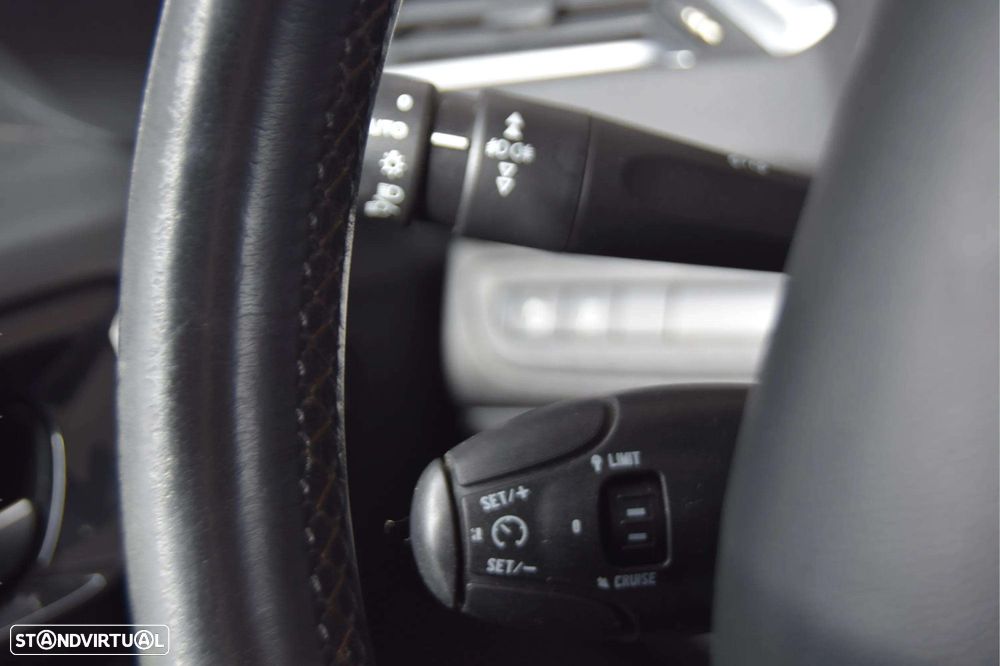 Peugeot 208 155 THP Allure - 18