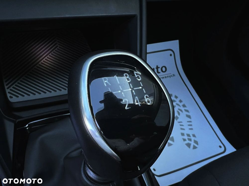 Citroën C4 PureTech 100 Stop&Start FEEL - 32