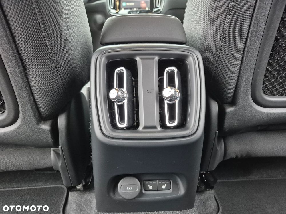 Volvo XC 40 Recharge 82 kWh Single M Extended Range RWD Core - 24