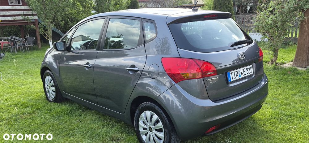 Kia Venga 1.6 L - 7