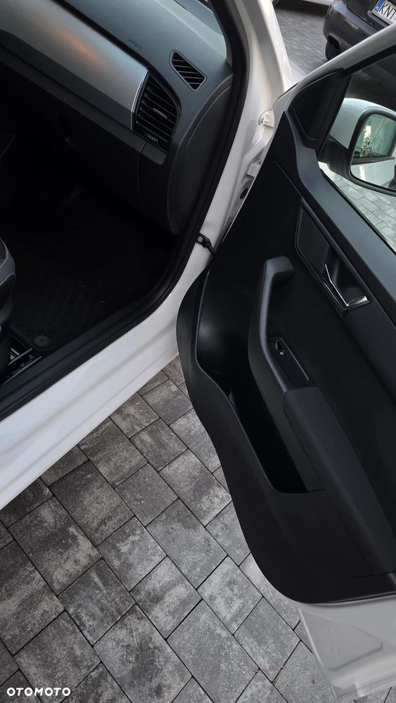 Skoda Fabia - 10