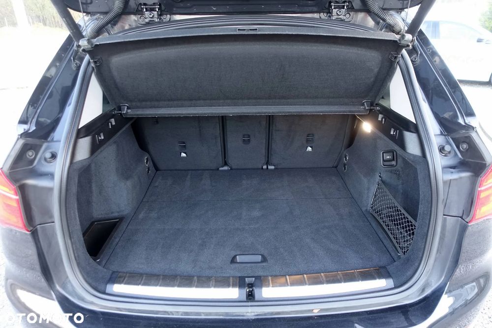 BMW X1 sDrive18d Sport Line - 28