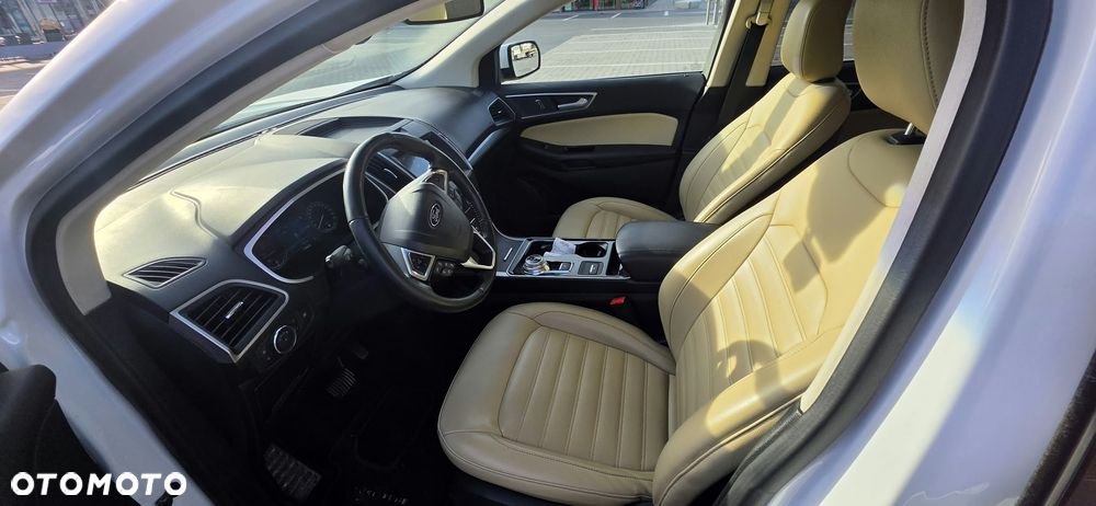 Ford Edge - 16