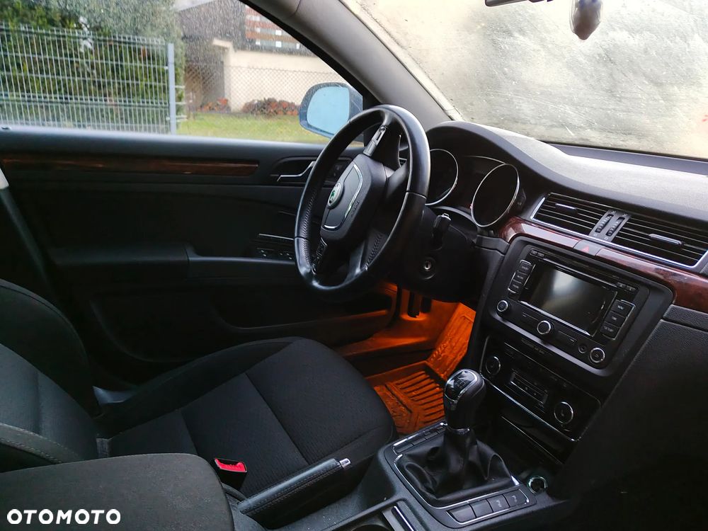 Skoda Superb 2.0 TDI 4x4 Elegance - 4