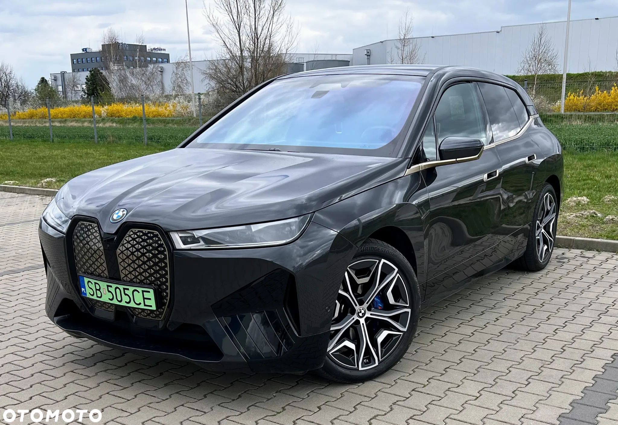 BMW iX - 1