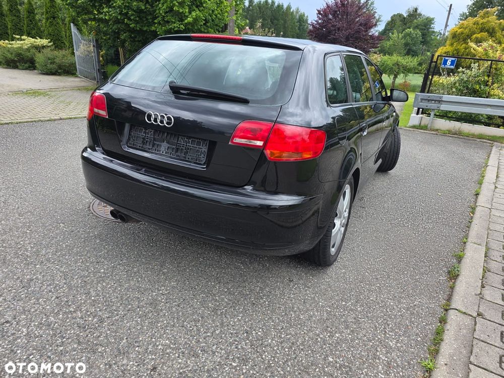 Audi A3 Sportback 2.0 FSI Ambiente - 23
