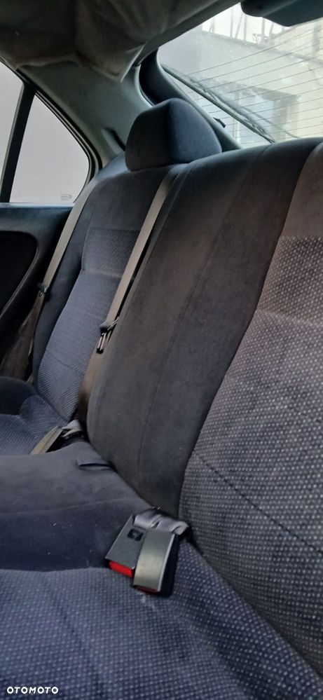 Honda Civic 1.4i S - 7