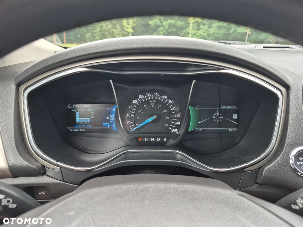 Ford Fusion - 17