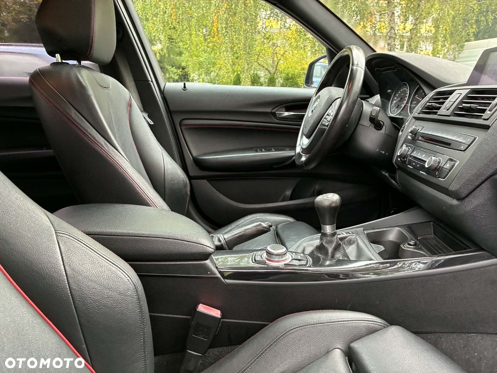 BMW Seria 1 114i Sport Line - 32