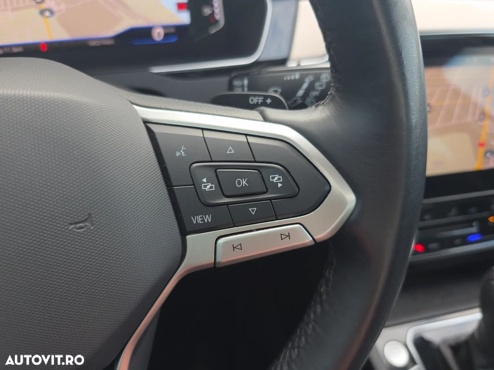 Volkswagen Passat 2.0 TDI SCR DSG 4Motion Elegance - 16