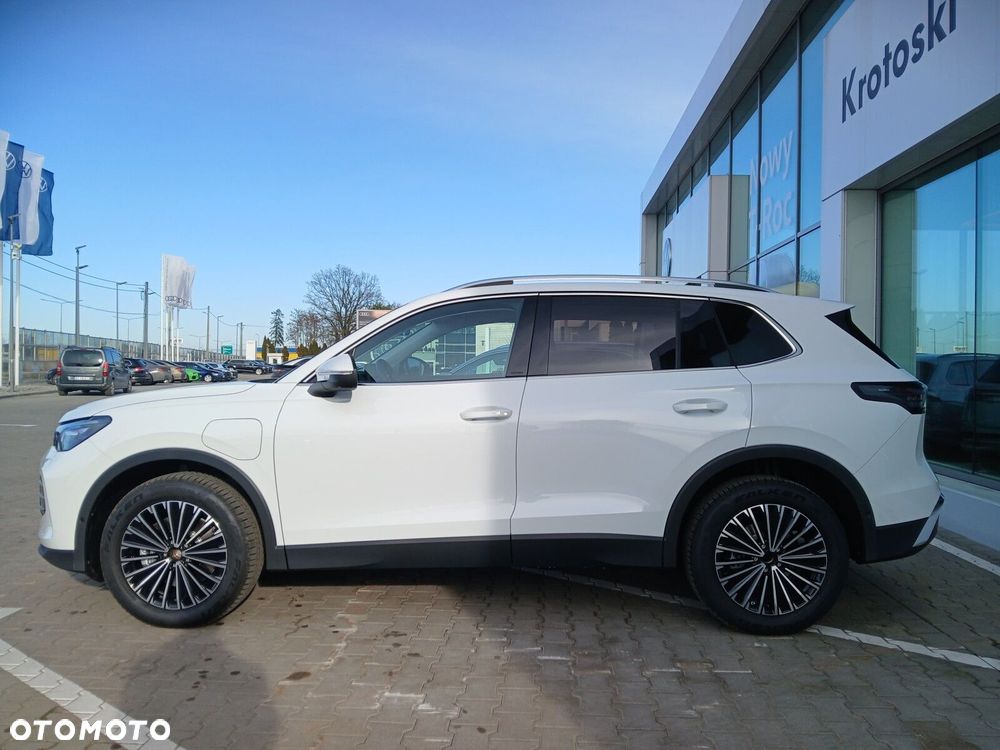 Volkswagen Tiguan - 4