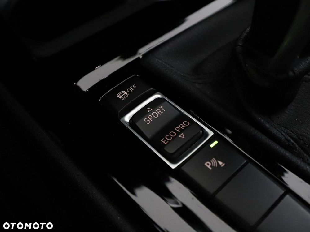 BMW X1 sDrive20d xLine - 31