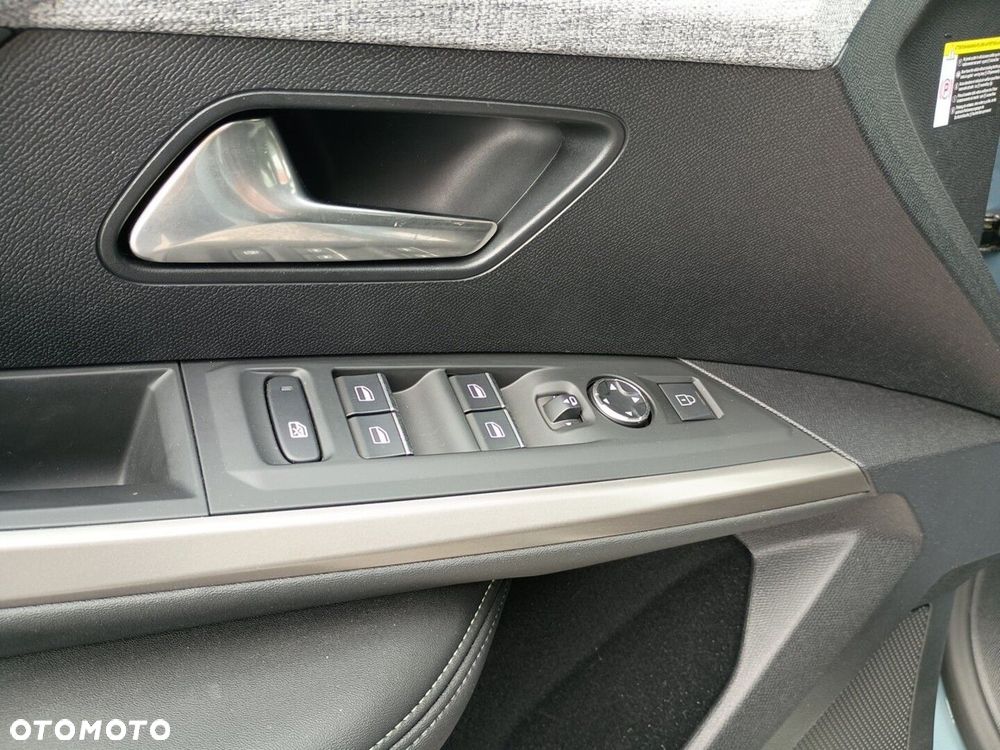 Peugeot E-5008 73kWh GT - 20