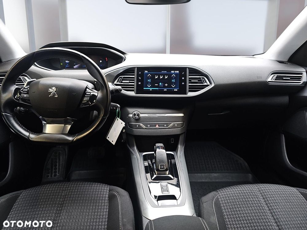 Peugeot 308 1.5 BlueHDi Active Pack S&S EAT8 - 8