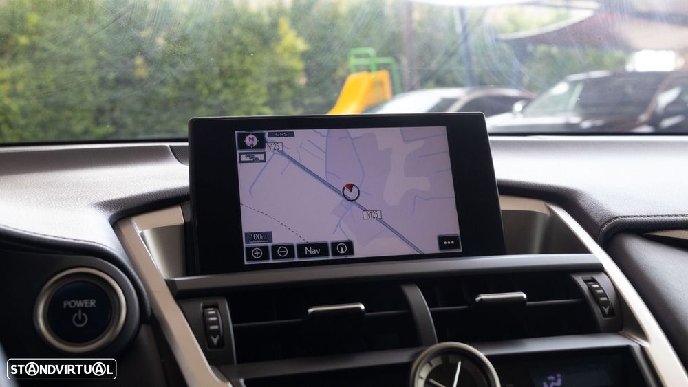 Lexus NX 300h Executive - 8