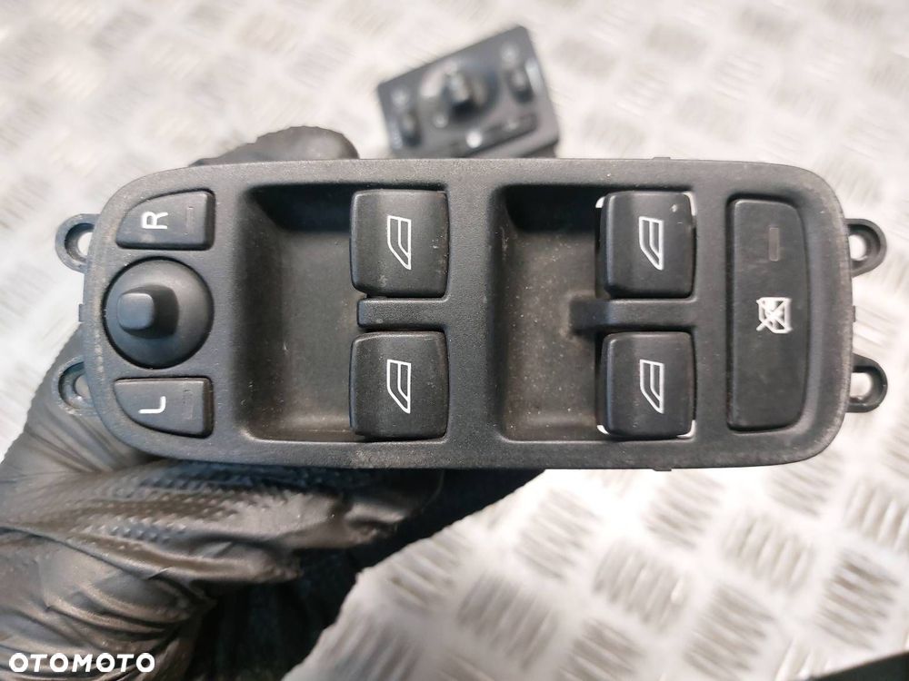 PRZEŁĄCZNIK SZYB + PRZEŁĄCZNIK ŚWIATEŁ VOLVO S40 II 30710787 30739298 - 2