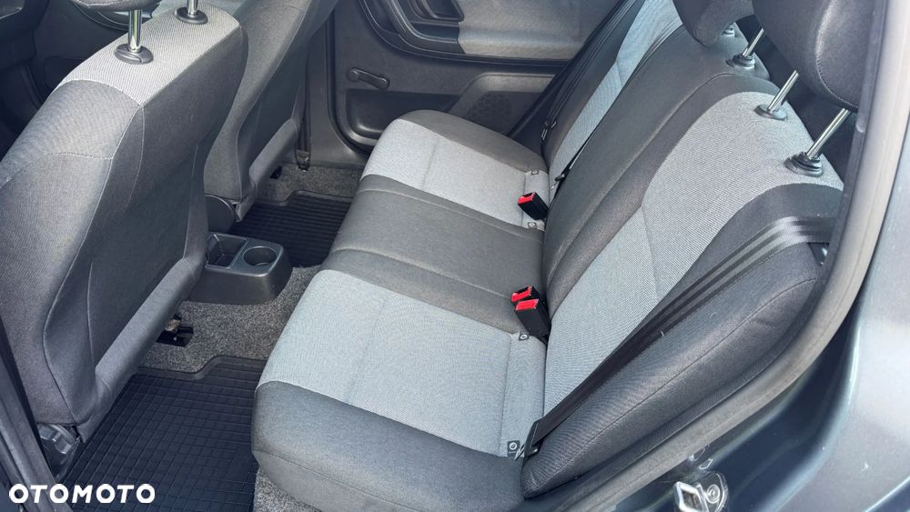 Skoda Fabia 1.2 HTP Ambiente - 10