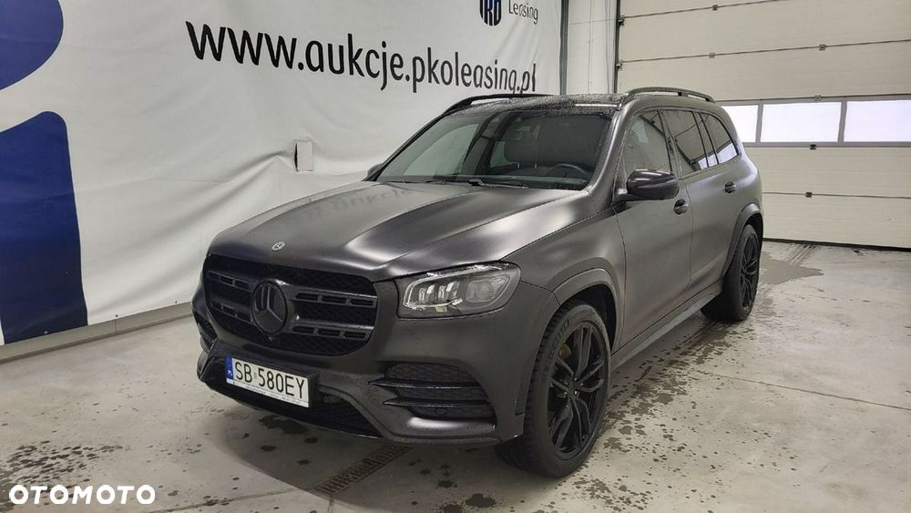 Mercedes-Benz GLS - 1