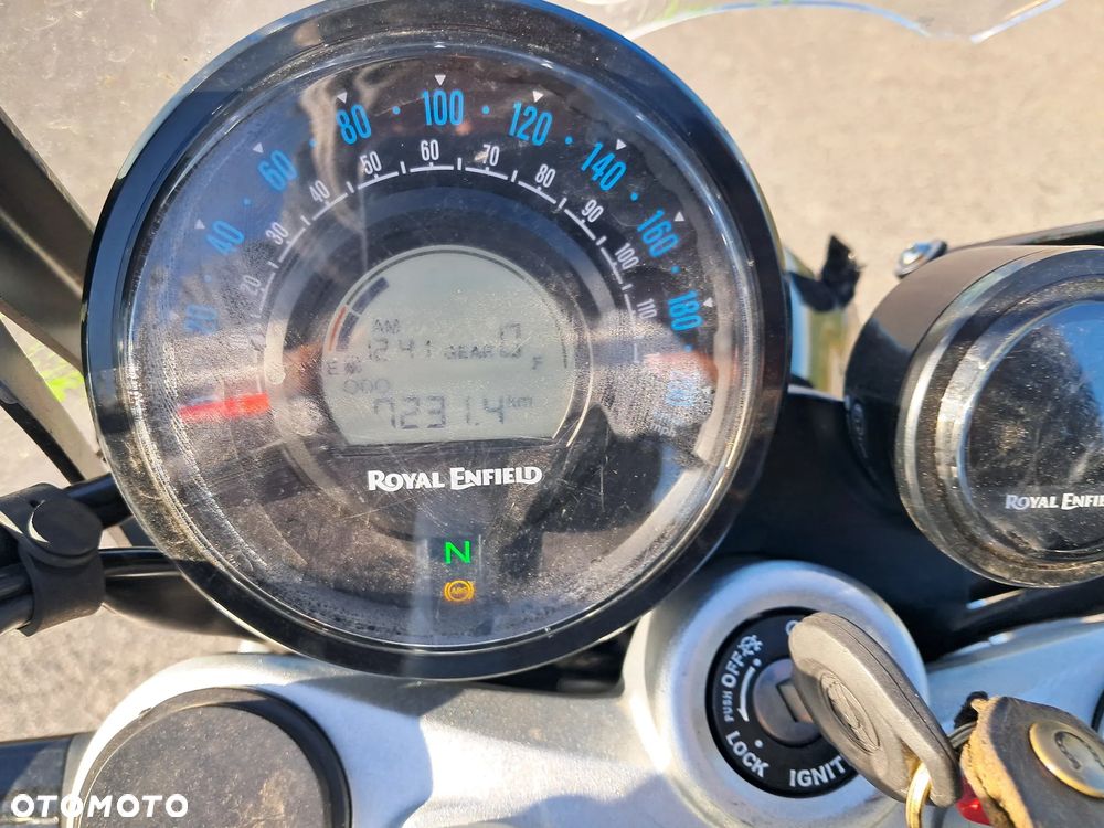 Royal Enfield Super Meteor - 15