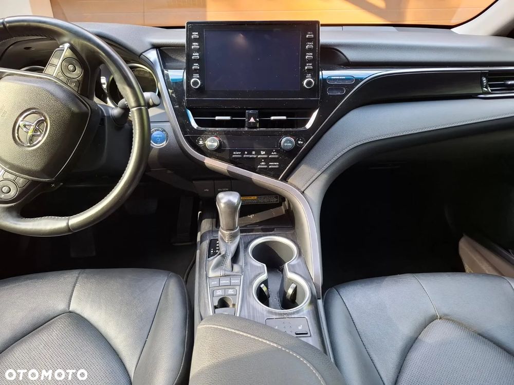 Toyota Camry 2.5 Hybrid Executive CVT - 11