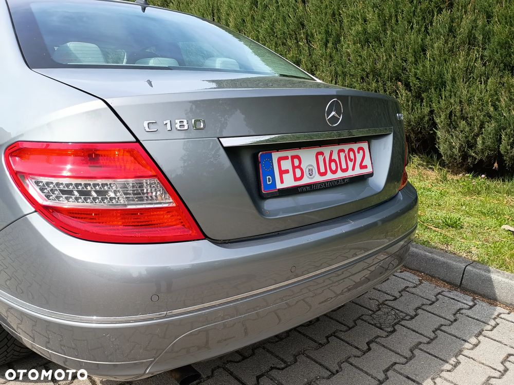 Mercedes-Benz Klasa C 180 CGI Automatik BlueEFFICIENCY Avantgarde - 10