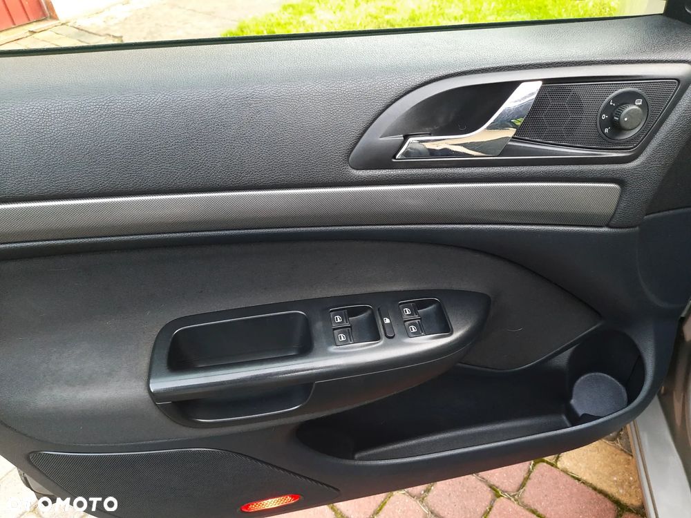 Skoda Octavia 1.6 Combi Style - 17
