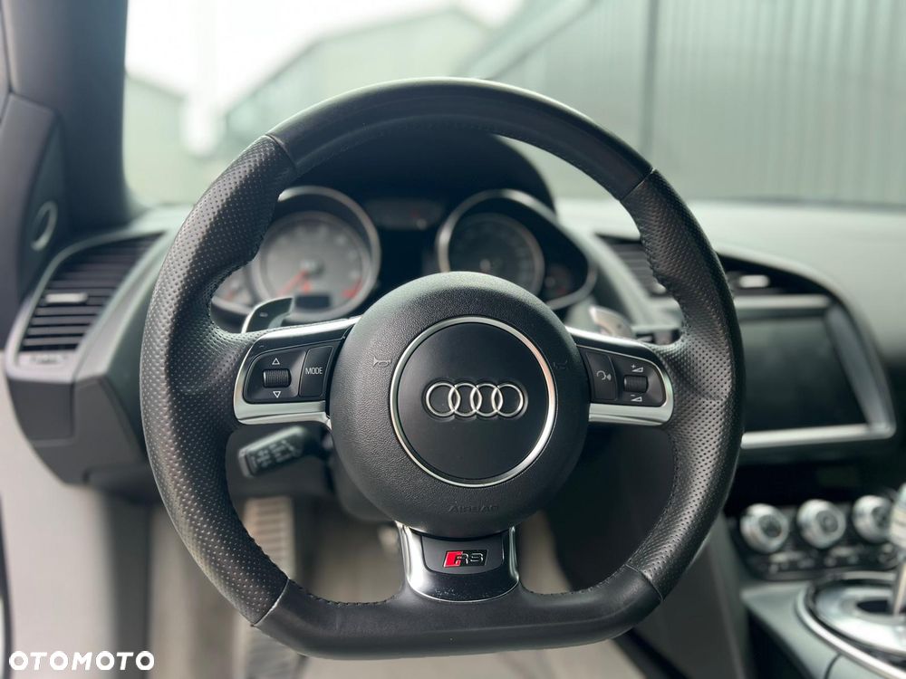 Audi R8 Spyder 4.2 Quattro S tronic - 20
