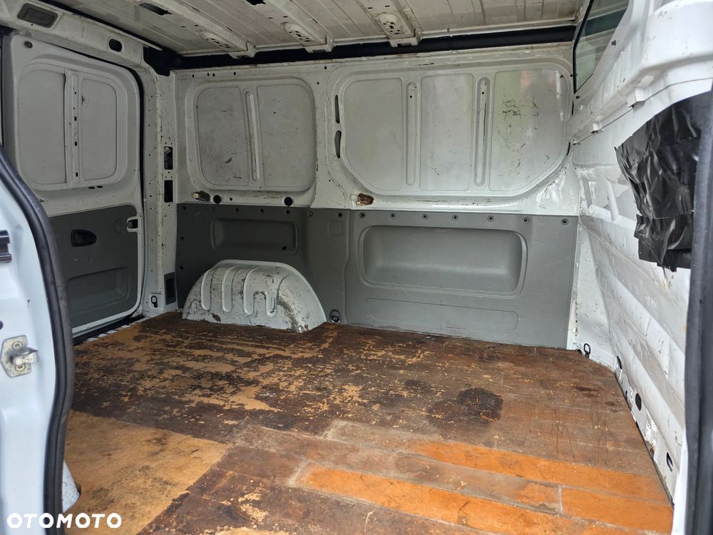 Renault Trafic - 17