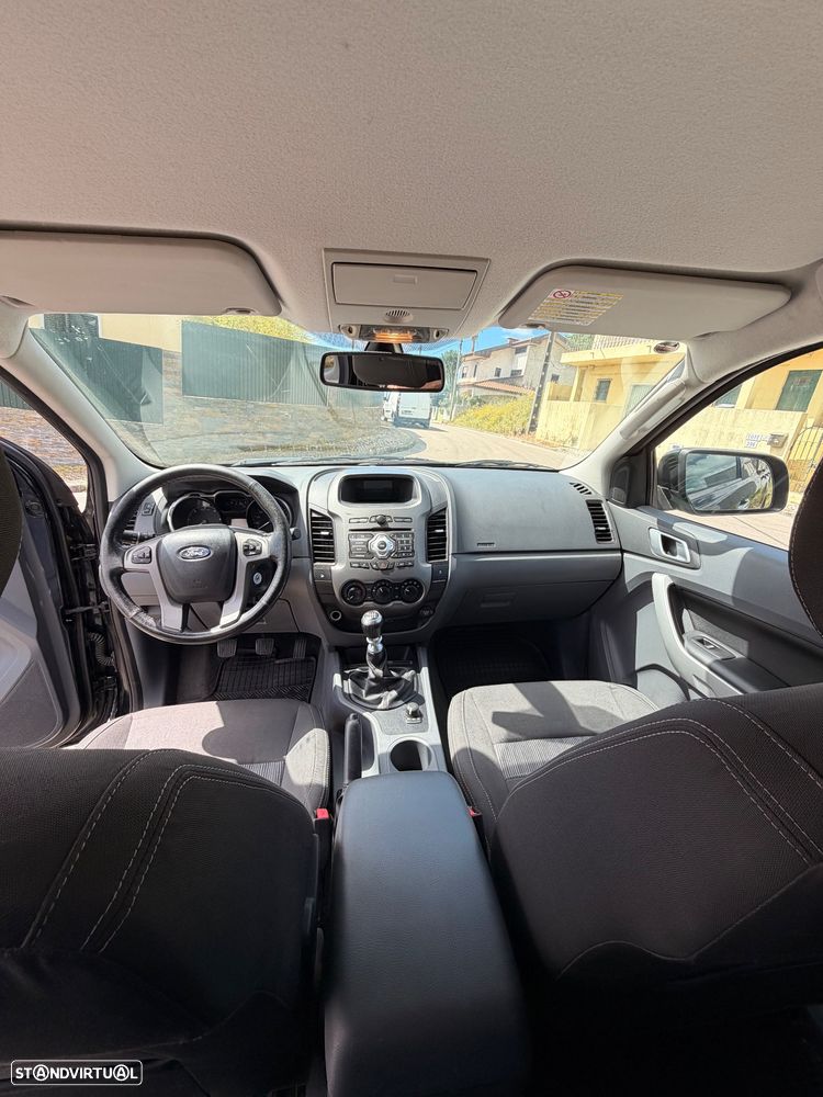 Ford Ranger XLT - 32