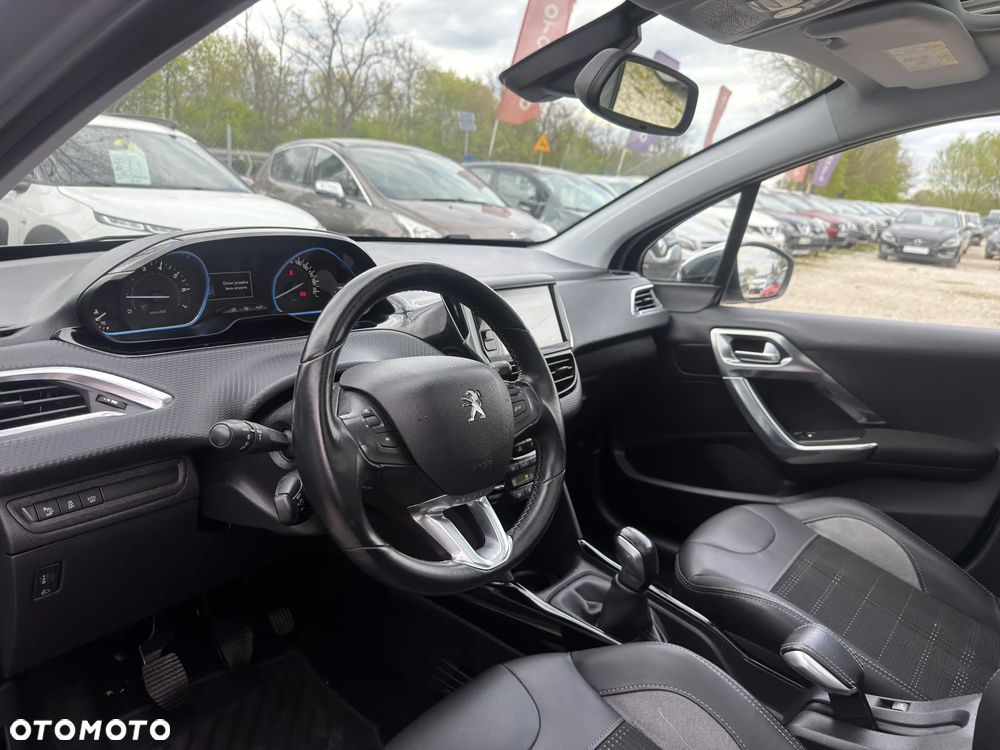 Peugeot 2008 1.2 Pure Tech GPF Allure S&S - 7