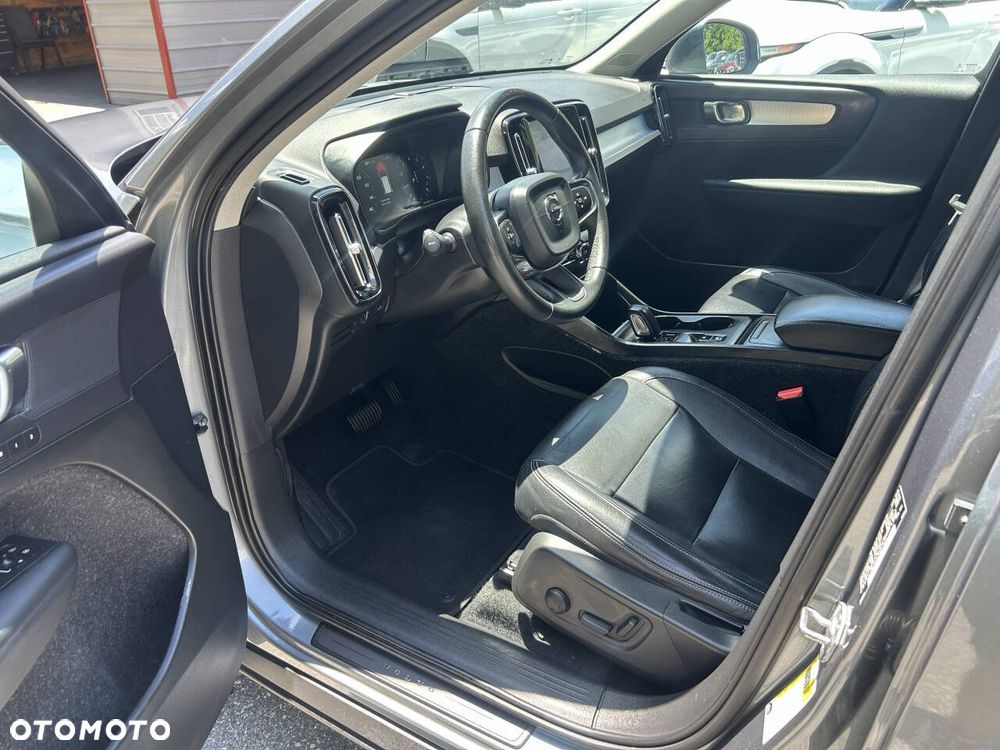 Volvo XC 40 T5 AWD Momentum - 11