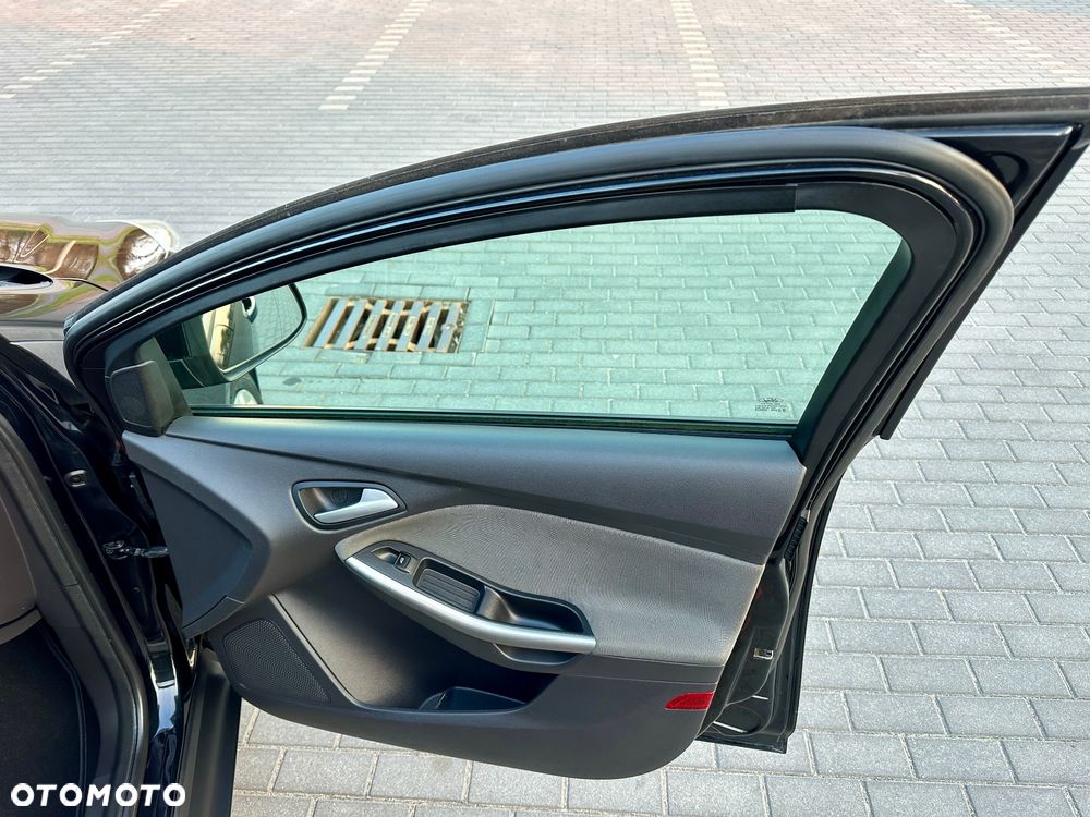 Ford Focus 1.6 TDCi DPF Start-Stopp-System SYNC Edition - 23