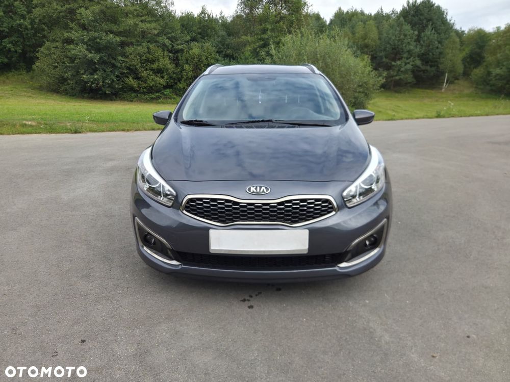 Kia Ceed - 1