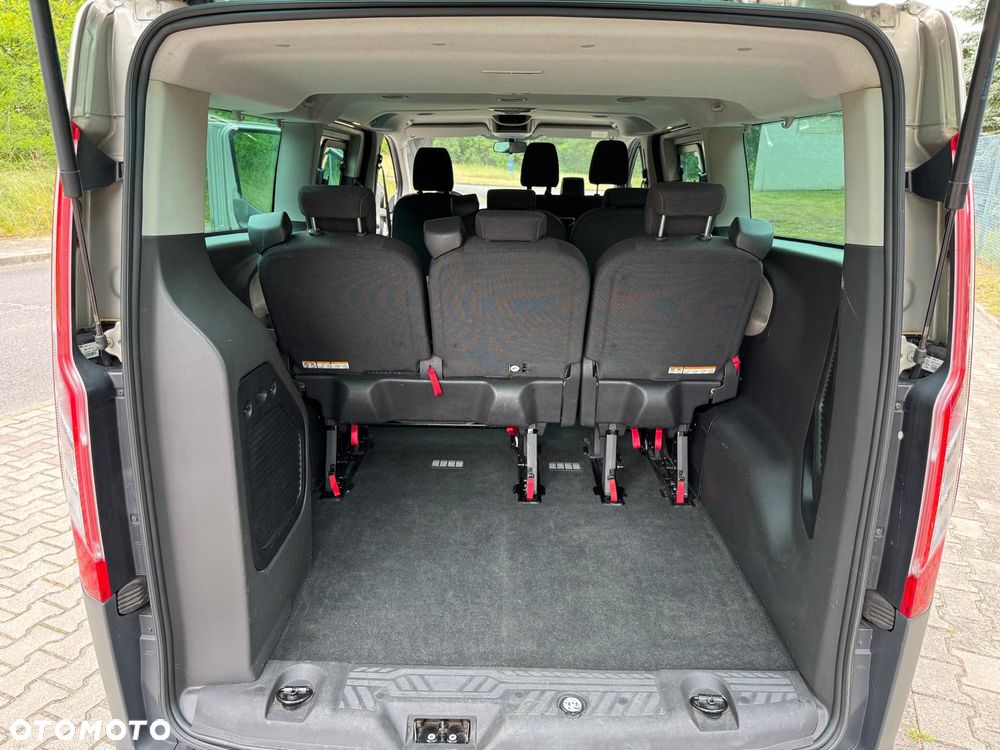 Ford Tourneo Custom - 10