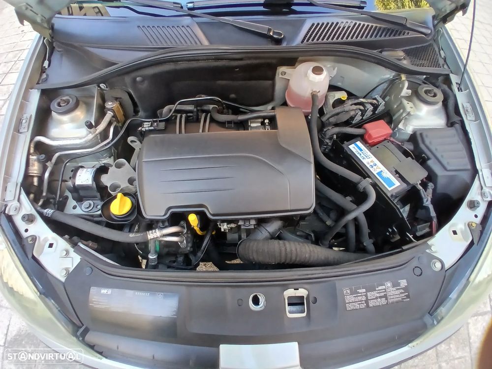 Renault Clio 1.2 16V Dynamique Luxe - 16