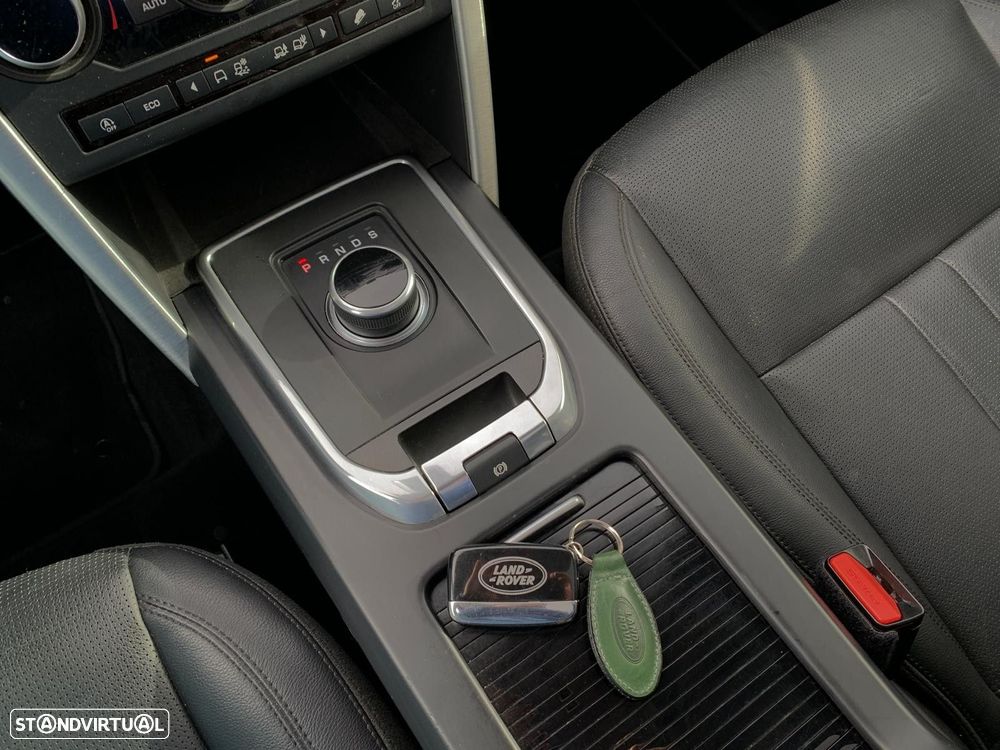 Land Rover Discovery Sport 2.0 TD4 HSE Luxury 7L Auto - 29