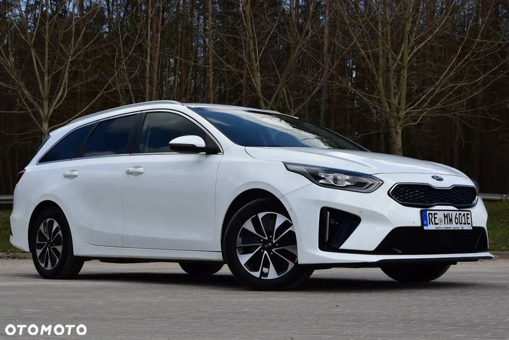 Kia Ceed 1.6 GDI DCT OPF Platinum Edition - 34