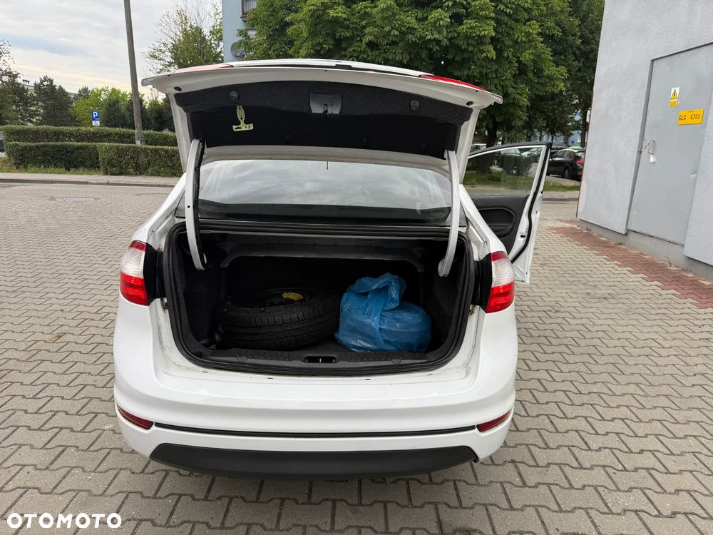 Ford Fiesta - 10