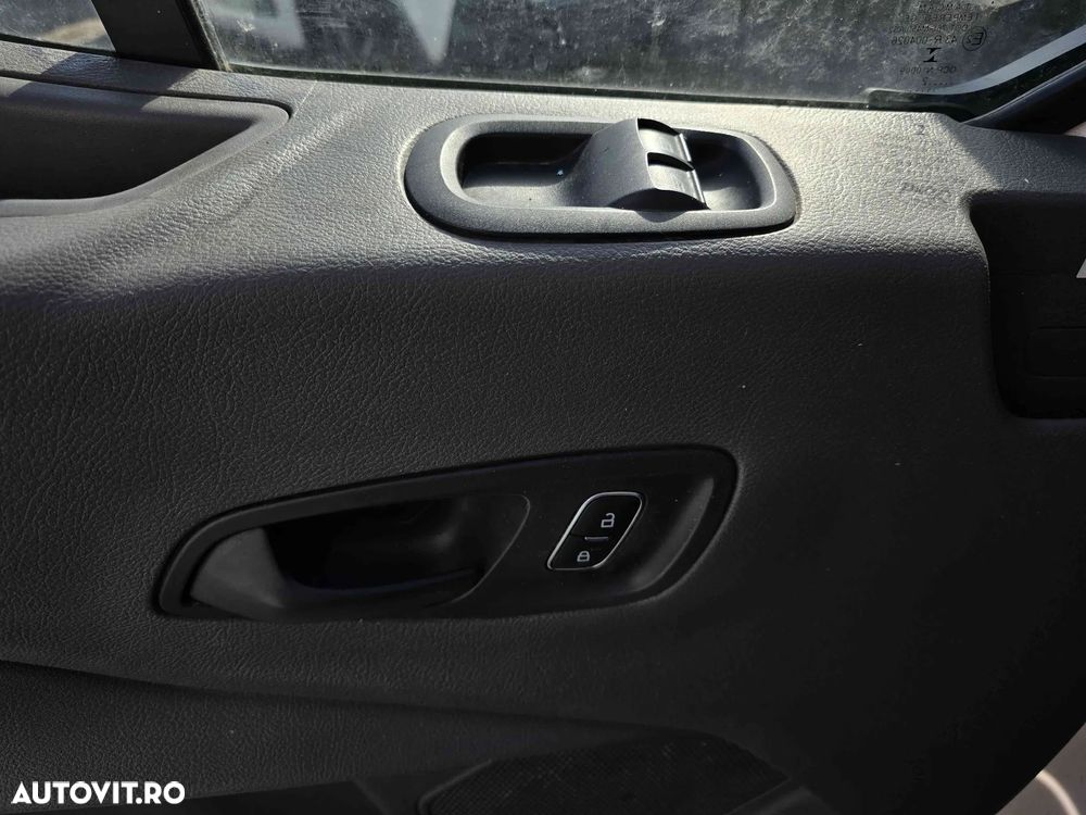 Ford transit - 11