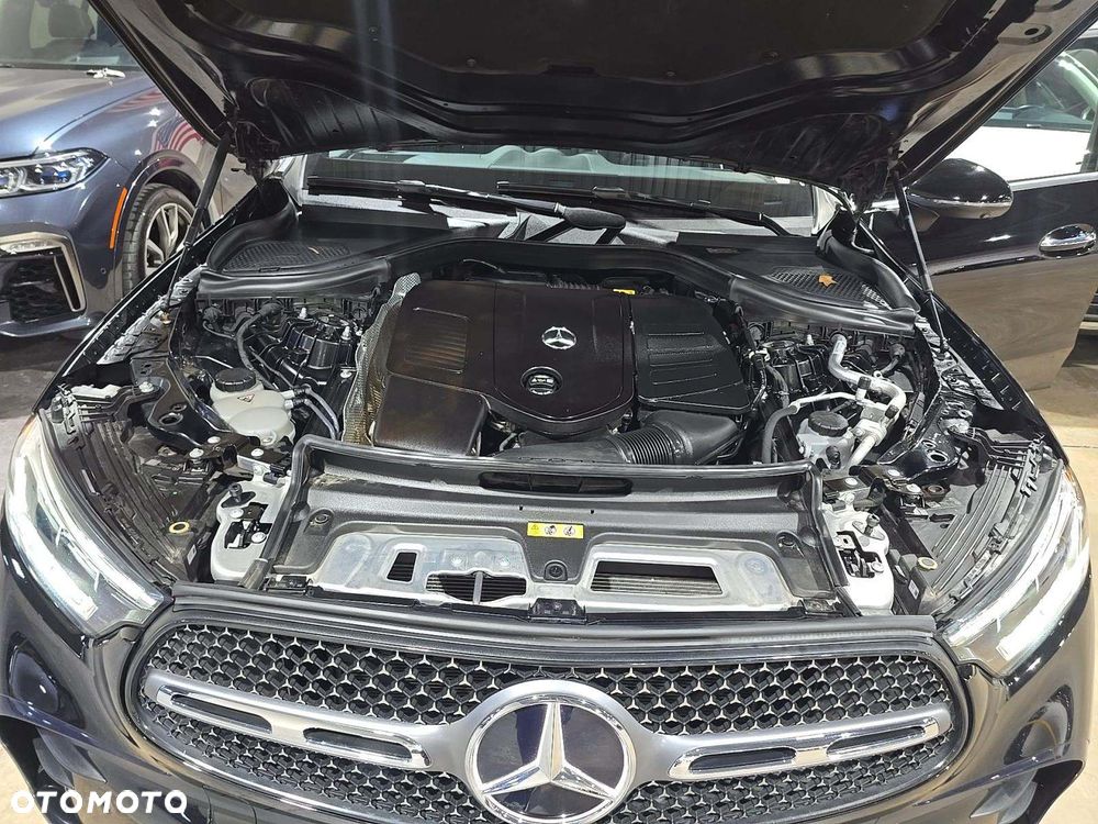 Mercedes-Benz GLC 300 4Matic 9G-TRONIC AMG Line - 15