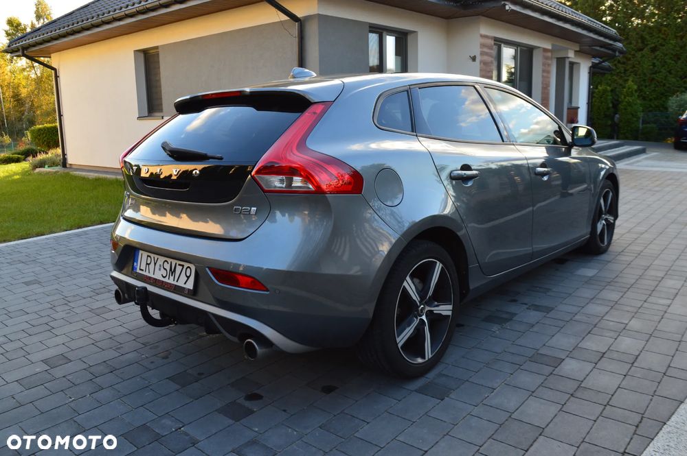 Volvo V40 D2 Drive-E R-Design Momentum - 8