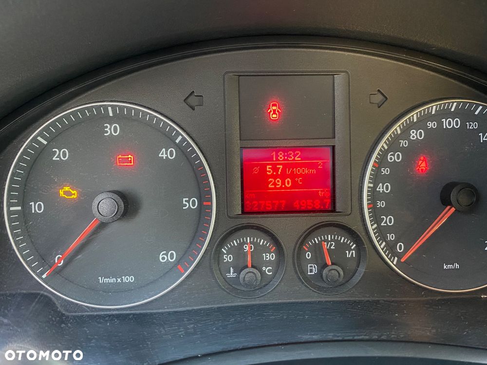 Volkswagen Golf Plus 1.9 TDI DPF Tour - 19