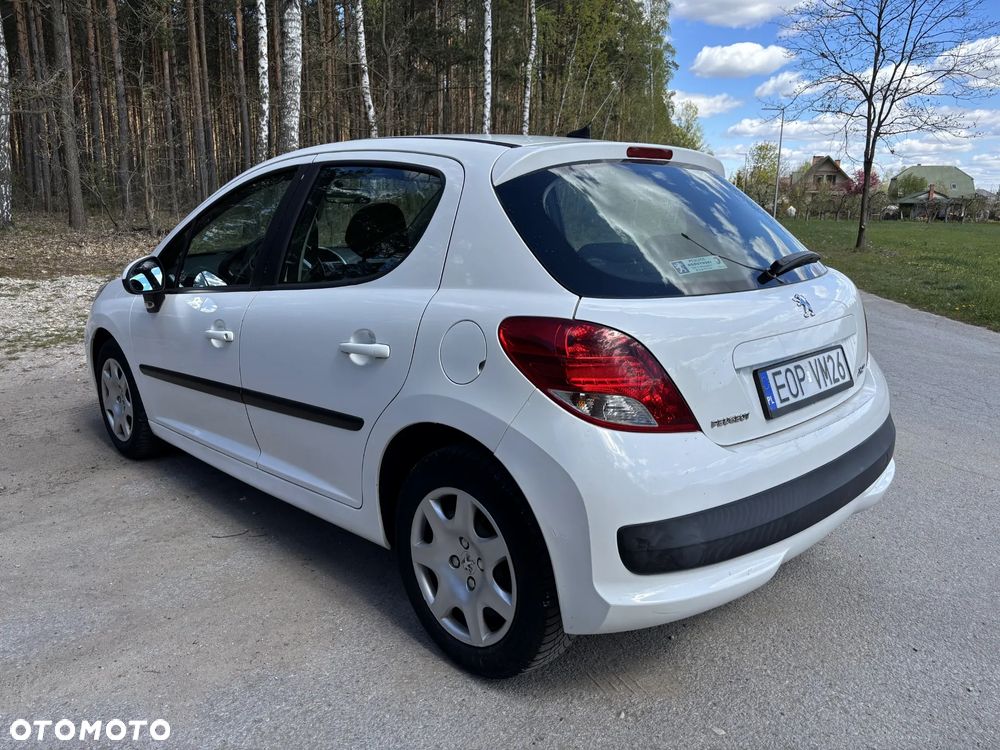 Peugeot 207 - 4