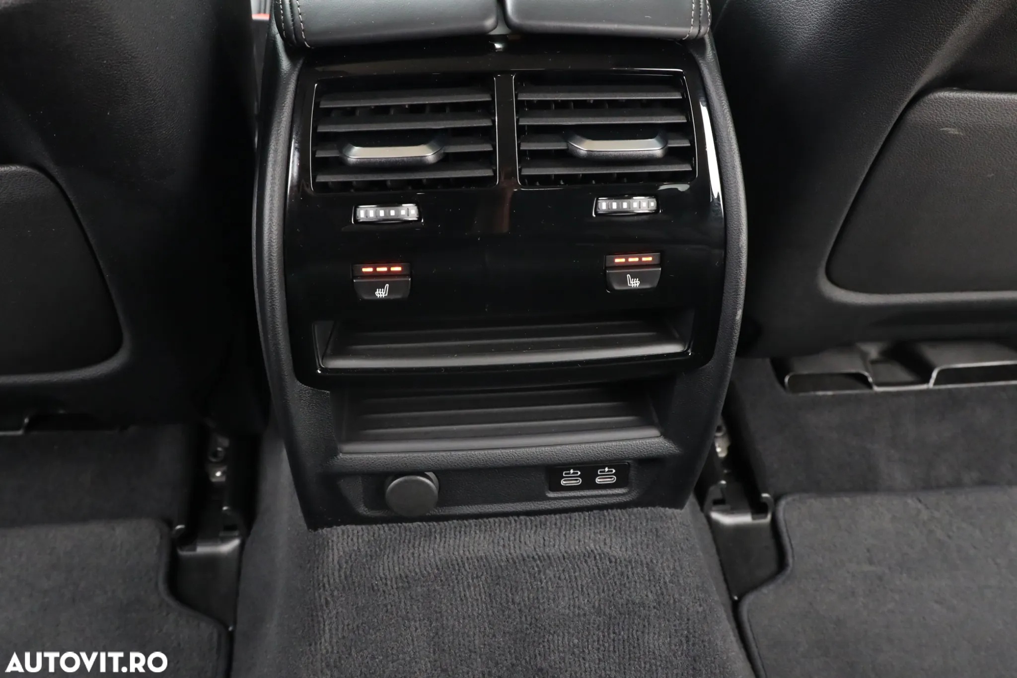 BMW Seria 5 530e xDrive Touring Aut. Luxury Line - 33