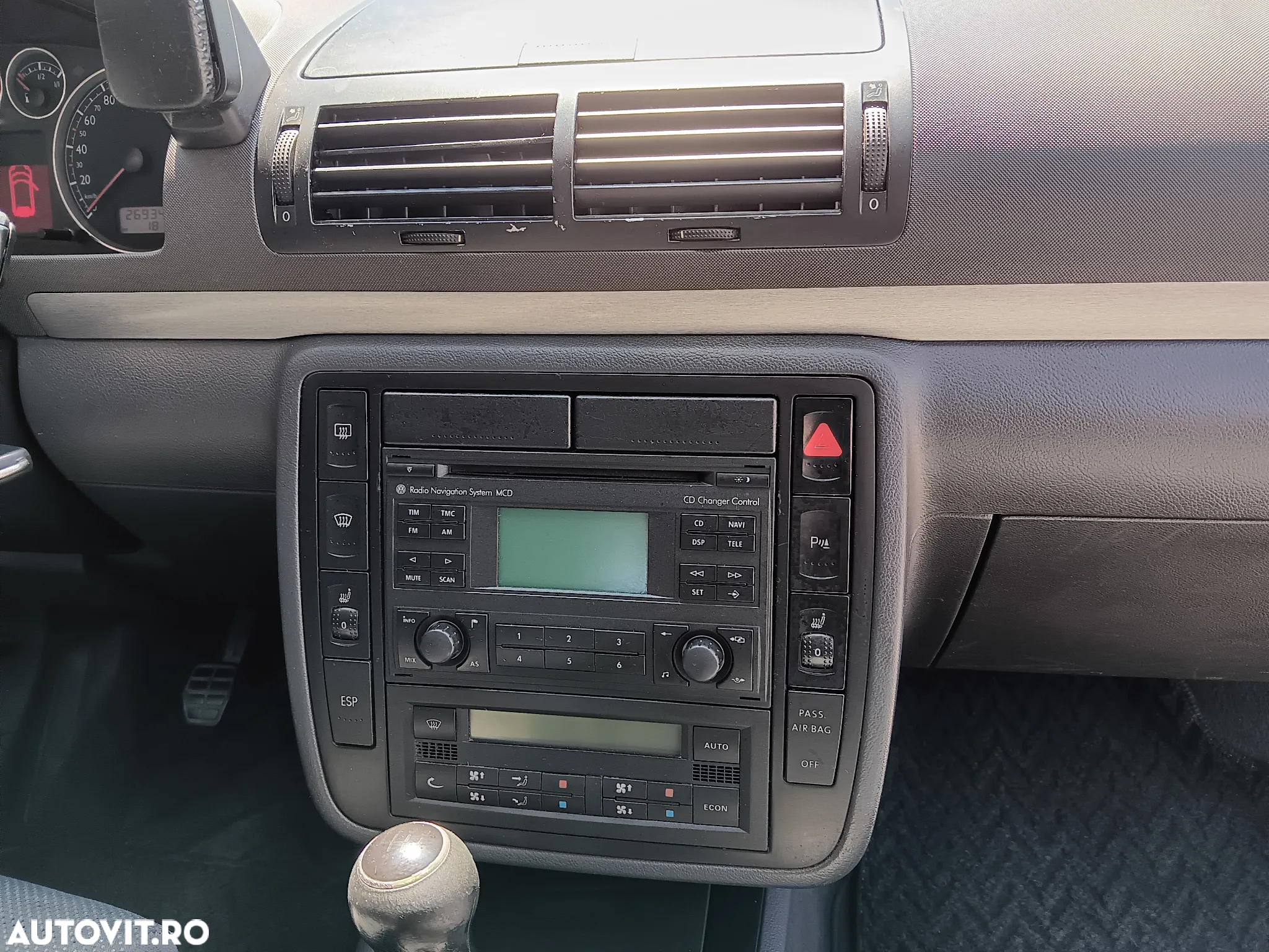 Volkswagen Sharan 2.0 TDI Comfortline - 6