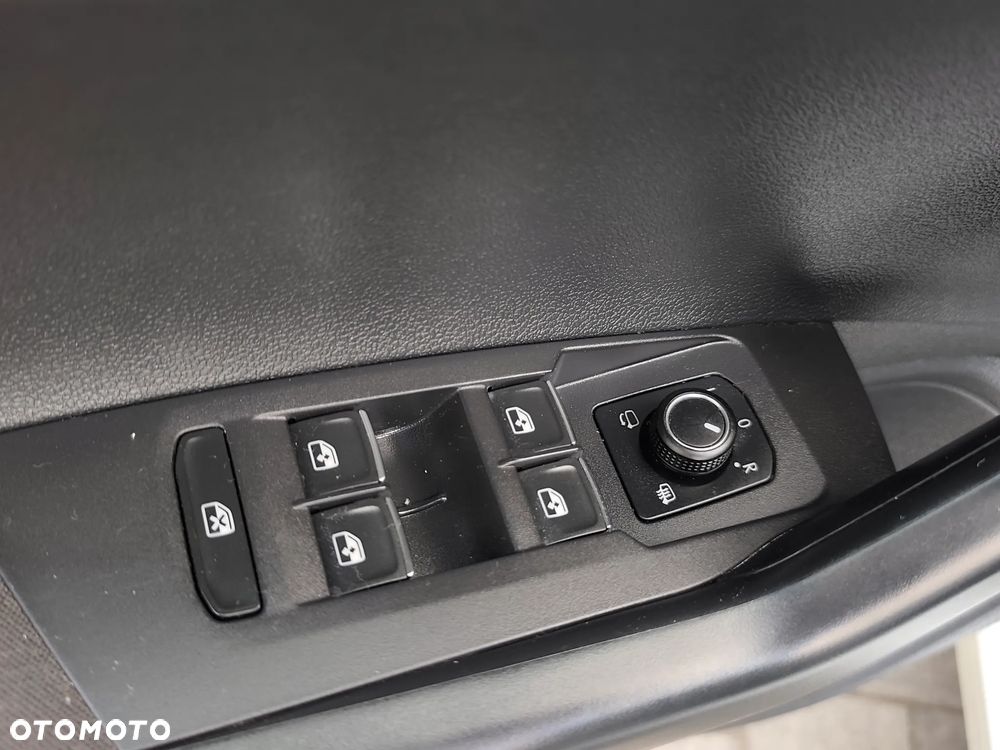 Volkswagen Polo 1.0 TSI DSG OPF Highline - 35
